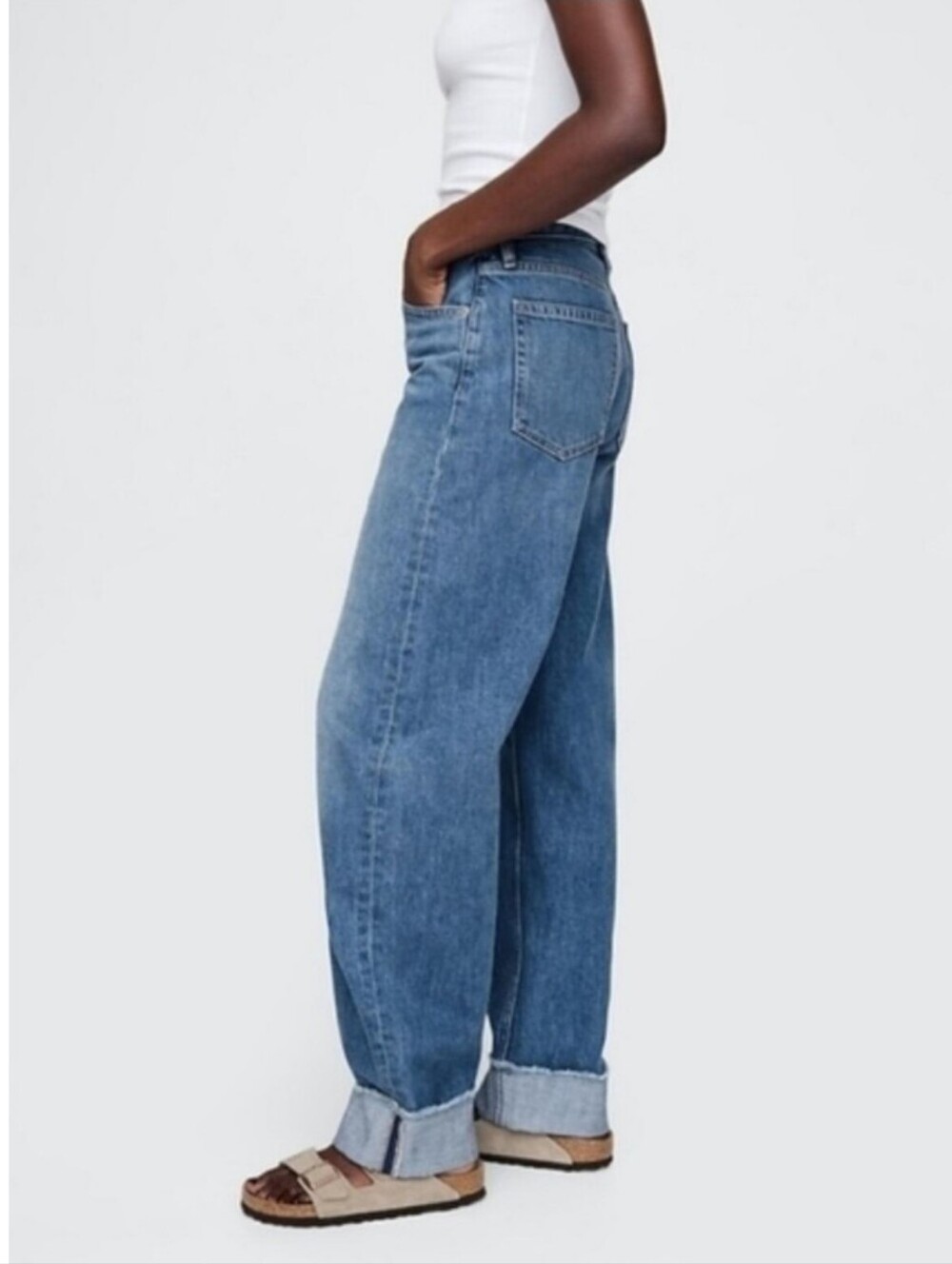 NWT Gap High Rise Cuffed Barrel Jeans Medium Wash - Picture 3 of 12